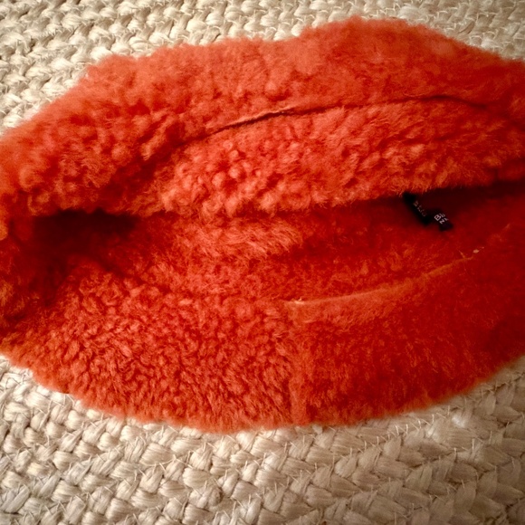 Burberry Sheepskin Shearling Bucket Hat OS Orange main image 4